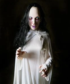 Distortions Unlimited La Llorona