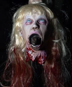 Distortions Unlimited Rat Girl Beheaded